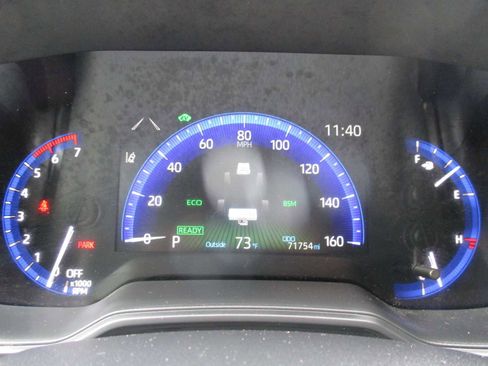 Used 2022 Toyota Corolla LE image 5