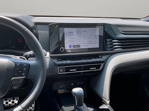 Used 2025 Toyota Camry SE w/ Convenience Package FWD image 6