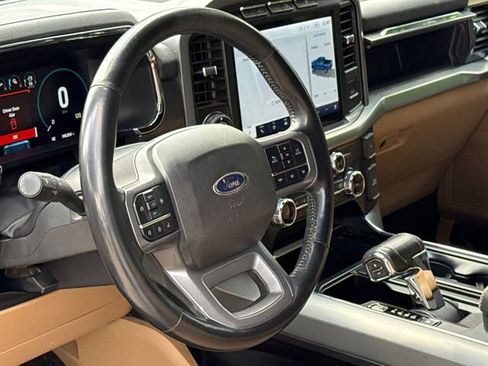 Used 2022 Ford F150 Lariat w/ Trailer Tow Package image 17