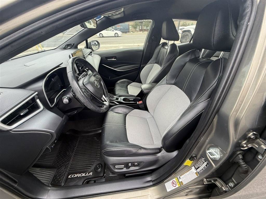 Used 2019 Toyota Corolla XSE FWD image 13