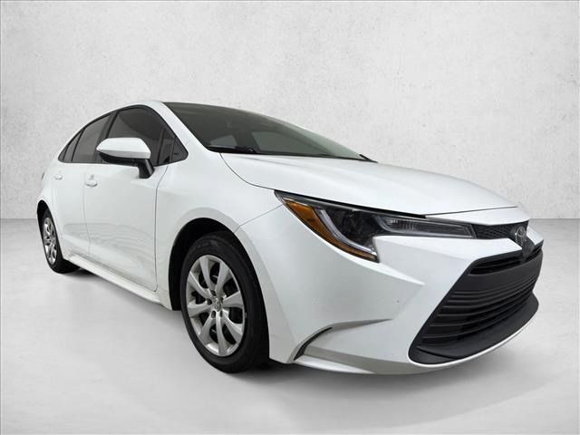 Used 2025 Toyota Corolla LE w/ Convenience Package FWD image 1