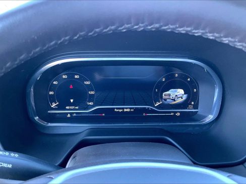 Used 2022 GMC Yukon SLT w/ SLT Premium Package image 25