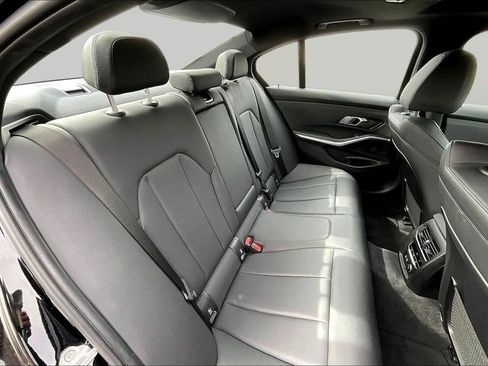 Used 2019 BMW 330i xDrive Sedan w/ Driving Assistance Package AWD/4WD image 25