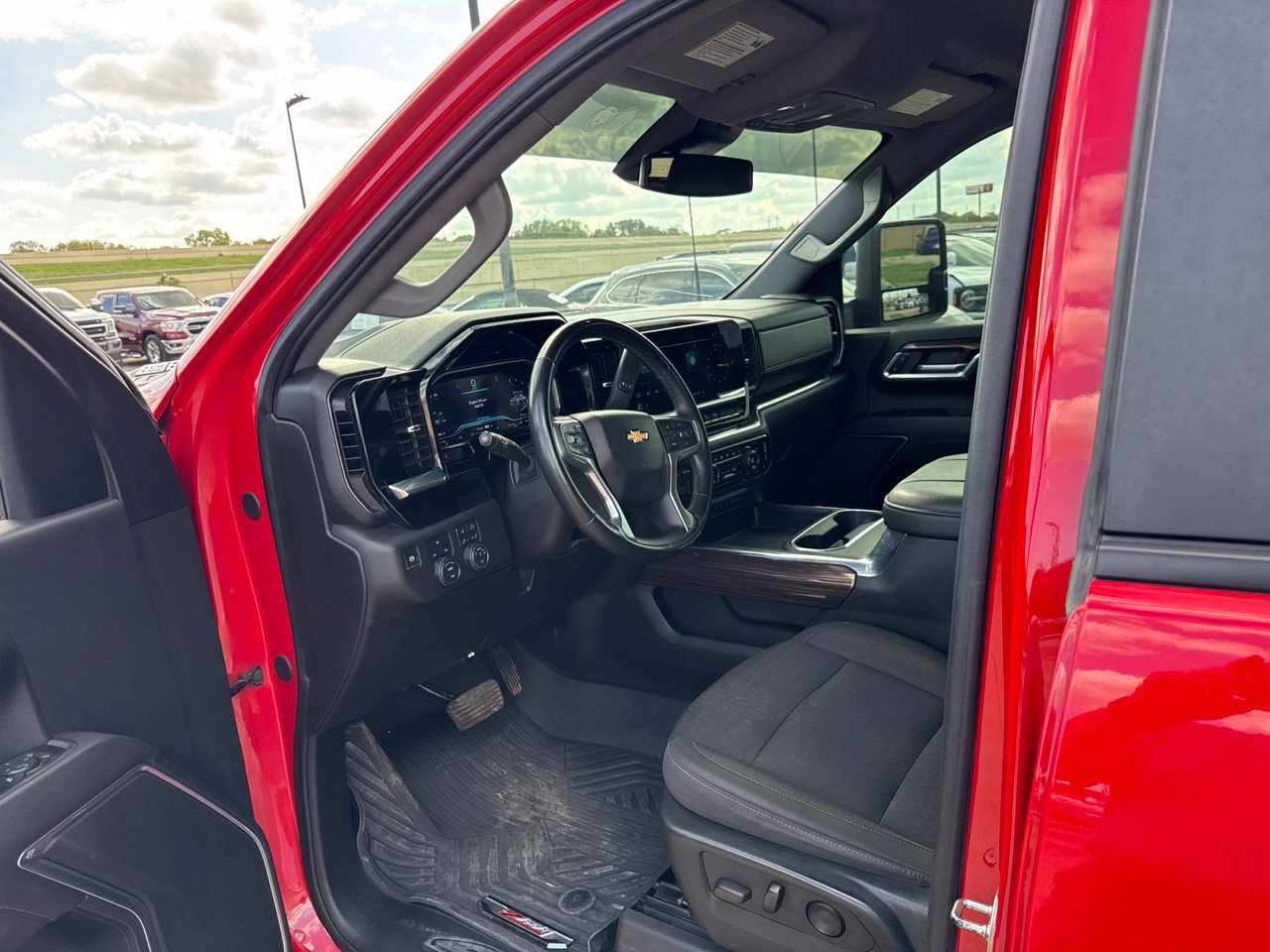 Used 2024 Chevrolet Silverado 2500 LT w/ Convenience Package AWD/4WD image 19