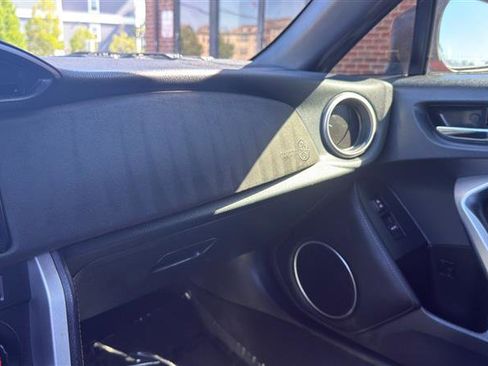 Used 2017 Toyota 86 RWD image 27