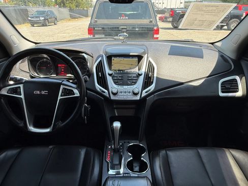Used 2014 GMC Terrain SLT w/ Chrome Appearance Package AWD/4WD image 3