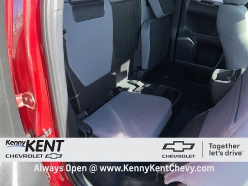 Used 2019 Toyota Tacoma SR w/ SX Package image 13