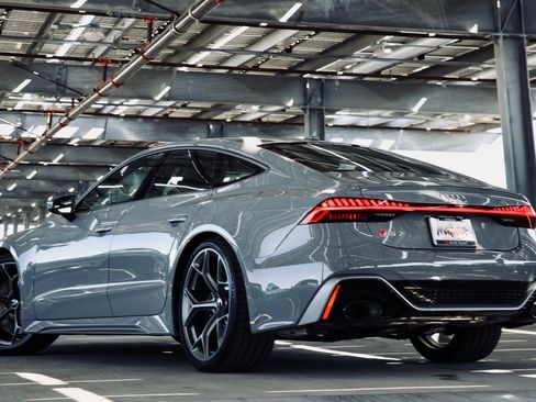 New 2026 Audi RS 7 Performance image 8