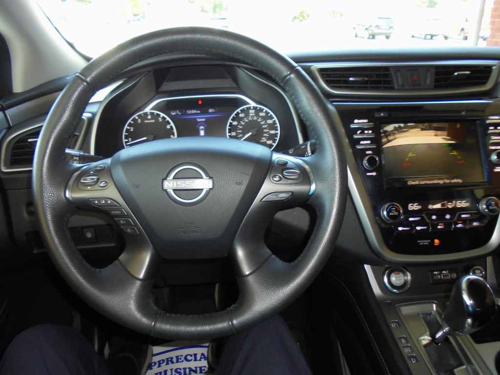 Used 2024 Nissan Murano SV AWD/4WD image 6