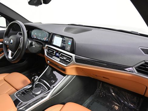 Used 2022 BMW 330i xDrive Sedan w/ Driving Assistance Package image 15