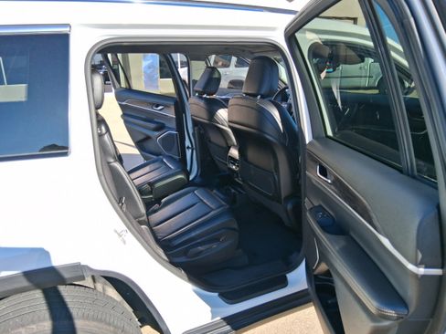 Used 2022 Jeep Grand Cherokee L Limited AWD/4WD image 20