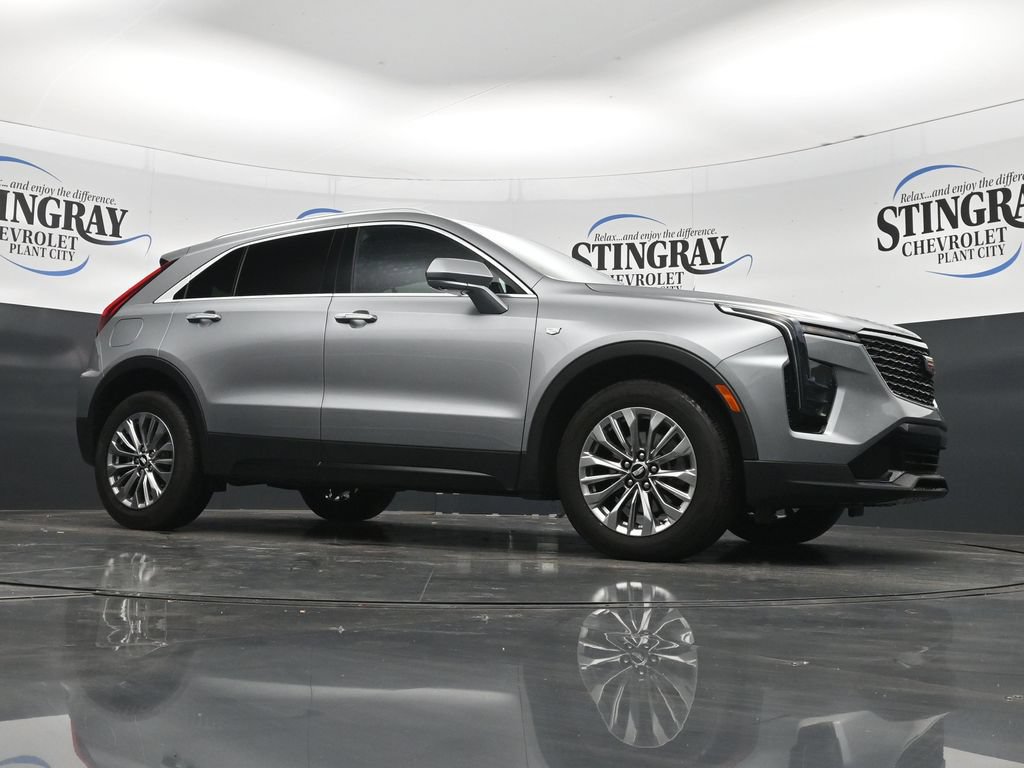 Used 2025 Cadillac XT4 Premium Luxury FWD image 29
