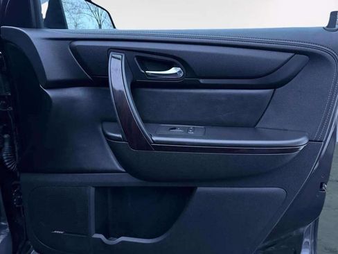 Used 2017 Chevrolet Traverse Premier image 27