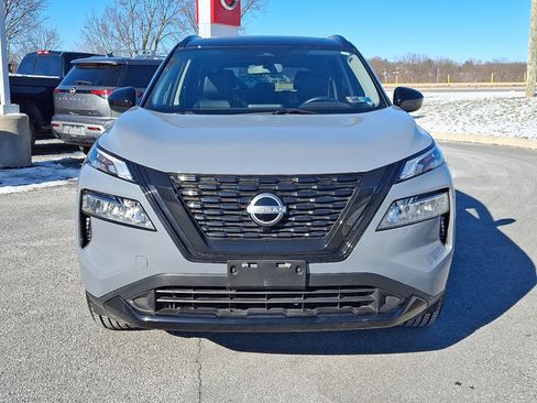 Certified 2023 Nissan Rogue SV w/ SV Premium B Package image 3