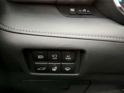 Used 2022 Toyota Highlander Limited image 35