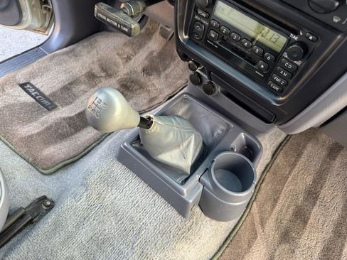 Used 2000 Toyota Tacoma 2WD Xtracab image 29