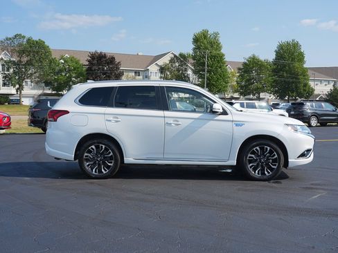Used 2018 Mitsubishi Outlander GT AWD/4WD image 2