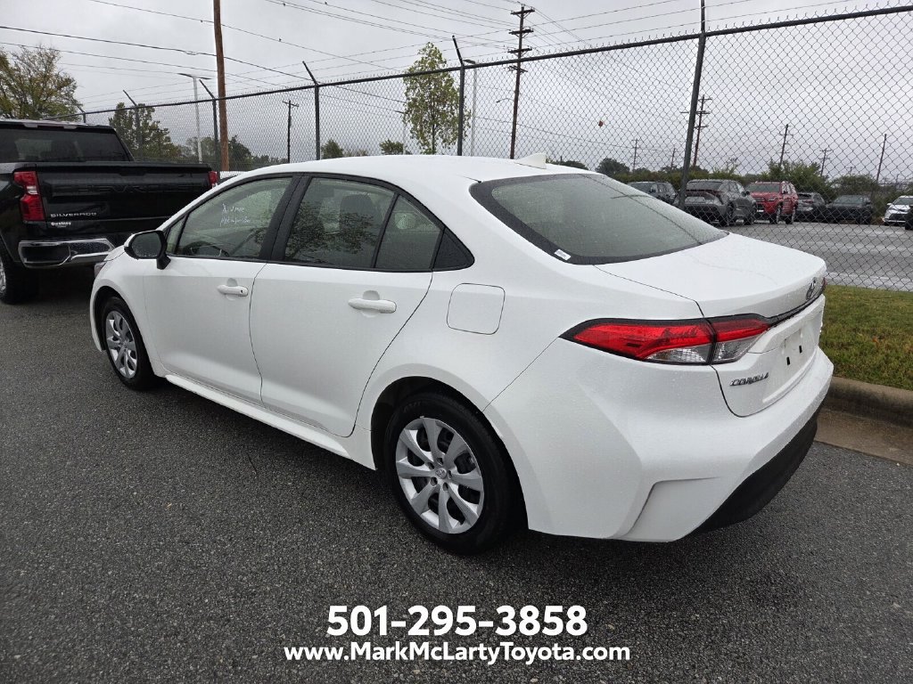 Used 2026 Toyota Corolla LE FWD image 6