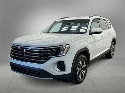Certified 2025 Volkswagen Atlas SE
