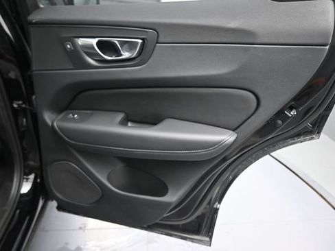 Used 2025 Volvo XC60 B5 Plus AWD/4WD image 15