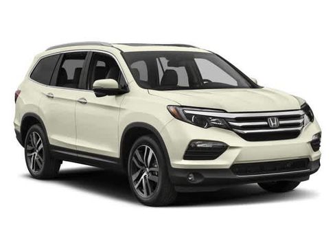 Used 2017 Honda Pilot Touring image 6