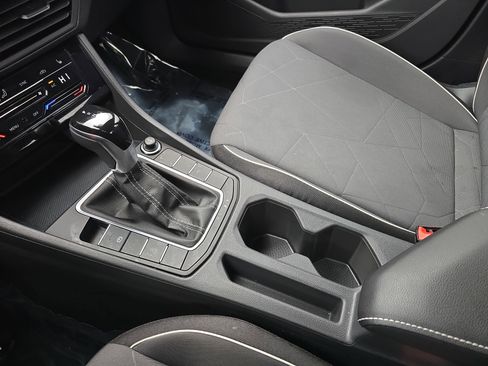 Certified 2025 Volkswagen Jetta Sport image 24