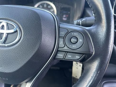 Used 2022 Toyota Corolla SE FWD image 8