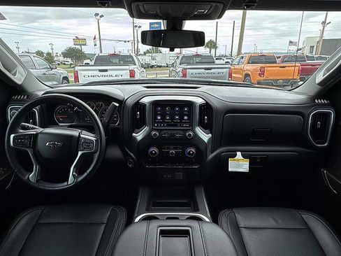 Used 2022 Chevrolet Silverado 1500 RST w/ LPO, Blackout Package AWD/4WD image 21