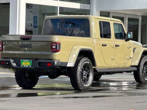 New 2025 Jeep Gladiator Sport image 4