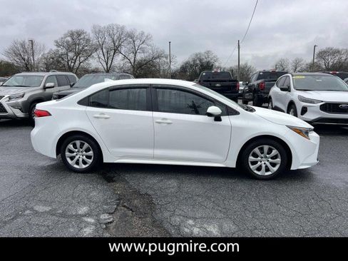 Used 2023 Toyota Corolla LE image 8