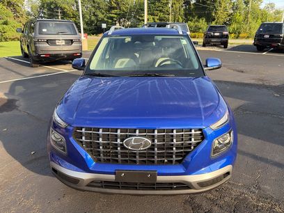 Used 2025 Hyundai Venue SEL