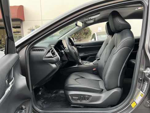 Used 2021 Toyota Camry SE w/ Convenience Package image 38