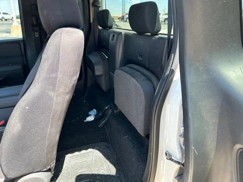 Used 2022 Nissan Frontier S RWD image 9