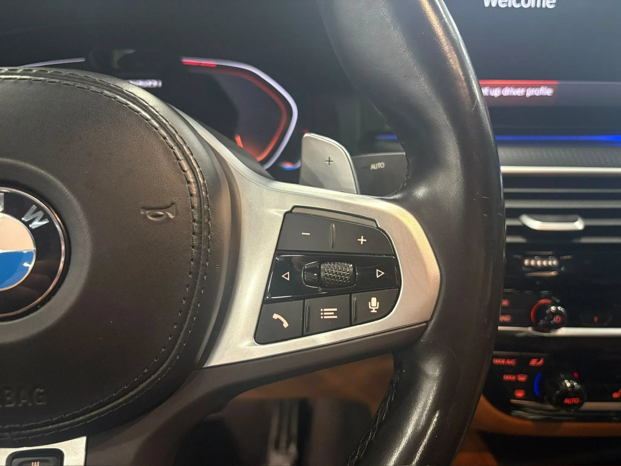 Used 2023 BMW M550i xDrive w/ Executive Package AWD/4WD image 22