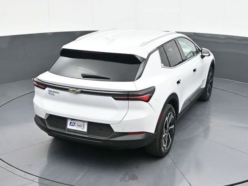 New 2026 Chevrolet Equinox EV LT image 54