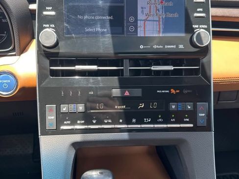 Used 2021 Toyota Avalon Limited w/ Advanced Safety Package FWD image 23