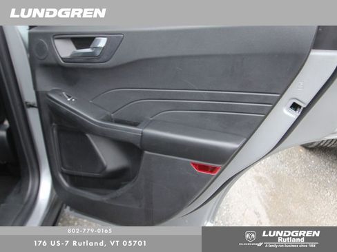 Used 2022 Ford Escape SEL w/ SEL Stealth AWD Package image 16