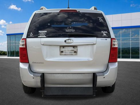 Used 2010 Kia Sedona LX FWD image 6
