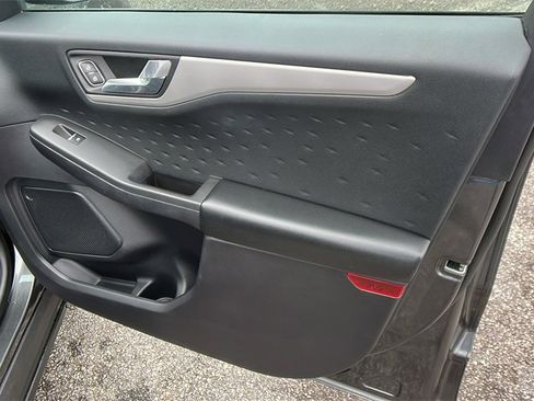 Used 2020 Ford Escape SEL image 16