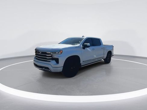 Used 2023 Chevrolet Silverado 1500 High Country w/ High Country Premium Package image 5