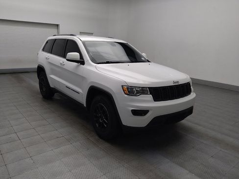 Used 2020 Jeep Grand Cherokee Laredo image 13