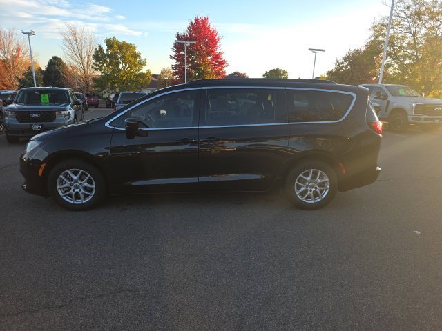 Used 2021 Chrysler Voyager Lxi FWD image 3