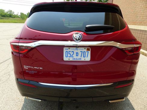 Used 2021 Buick Enclave Essence w/ Sound and Sites Package image 8