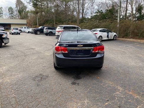 Used 2014 Chevrolet Cruze LS image 6