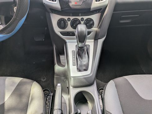 Used 2014 Ford Focus SE w/ SE Sport Package FWD image 16