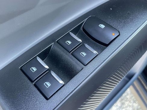 New 2025 Ford Maverick XL w/ Equipment Group 102A image 18