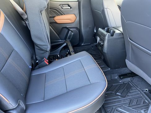 New 2026 GMC Canyon AT4 w/ Technology Plus Package AWD/4WD image 18
