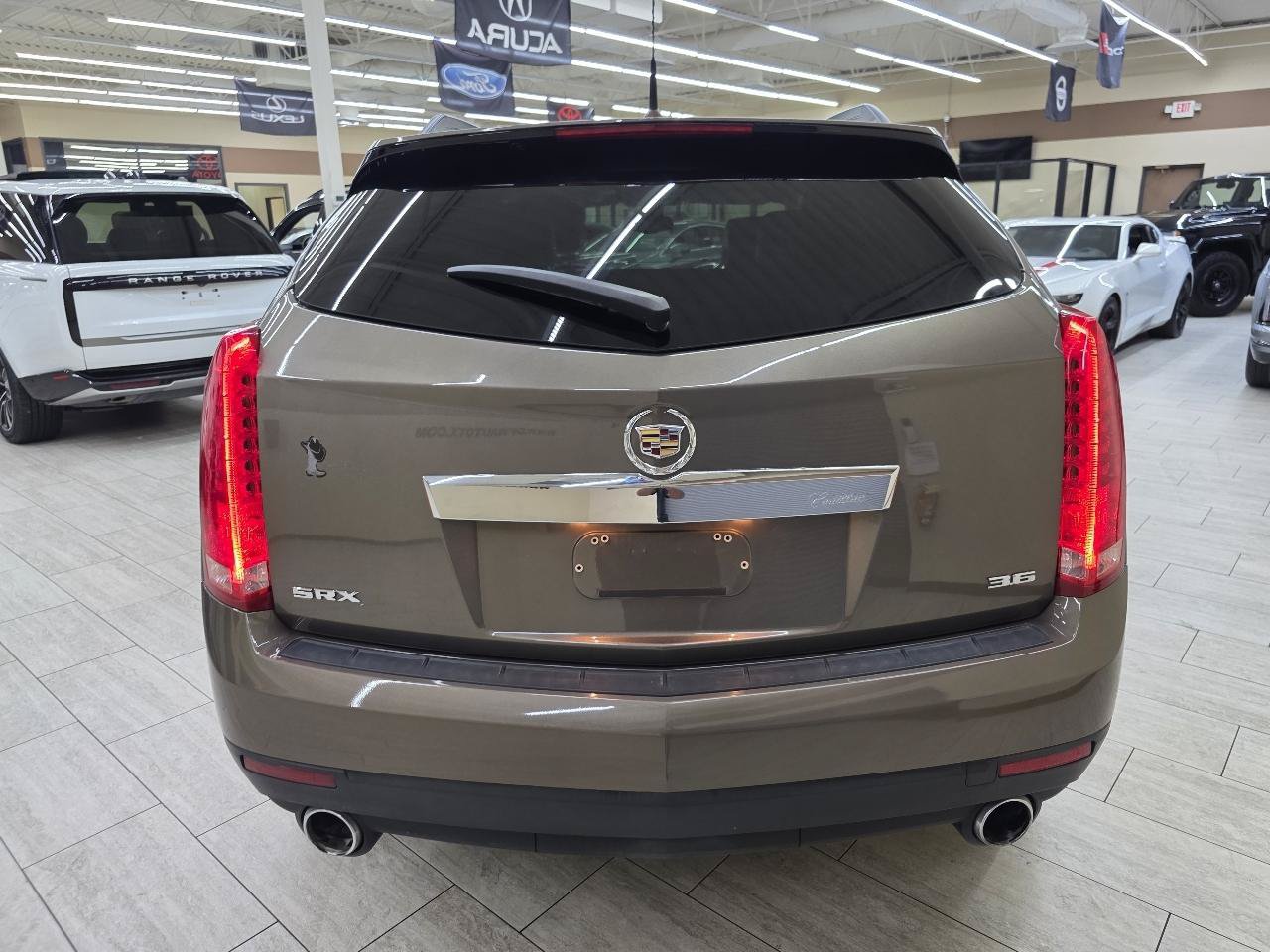 Used 2014 Cadillac SRX FWD image 7