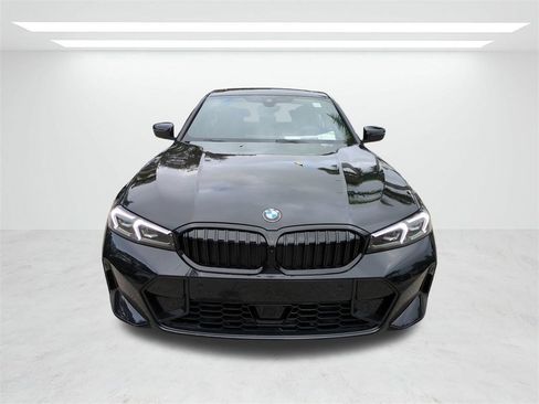 New 2025 BMW 330i Sedan w/ M Sport Package image 8