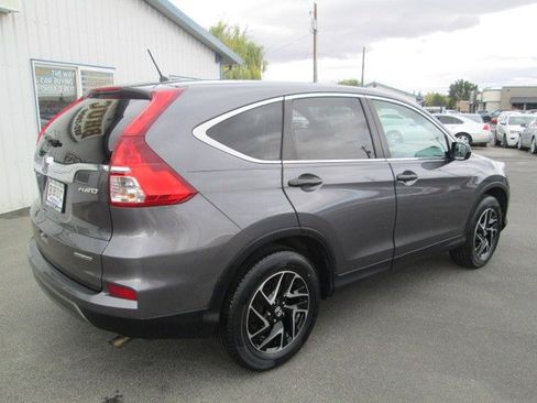 Used 2016 Honda CR-V SE image 6